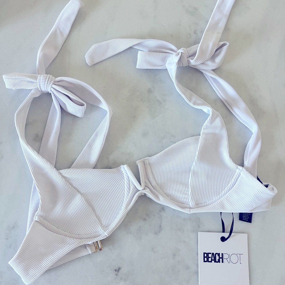 *Brand New* Beach Riot - Blair bikini top in White 🤍  {w/ tags}